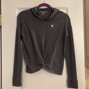 Abercrombie girls long sleeve gray waffle knot shirt w/ hoodie, size 11/12